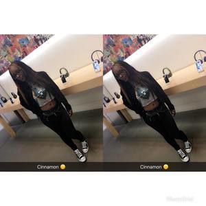 Meet your Posher, Emily